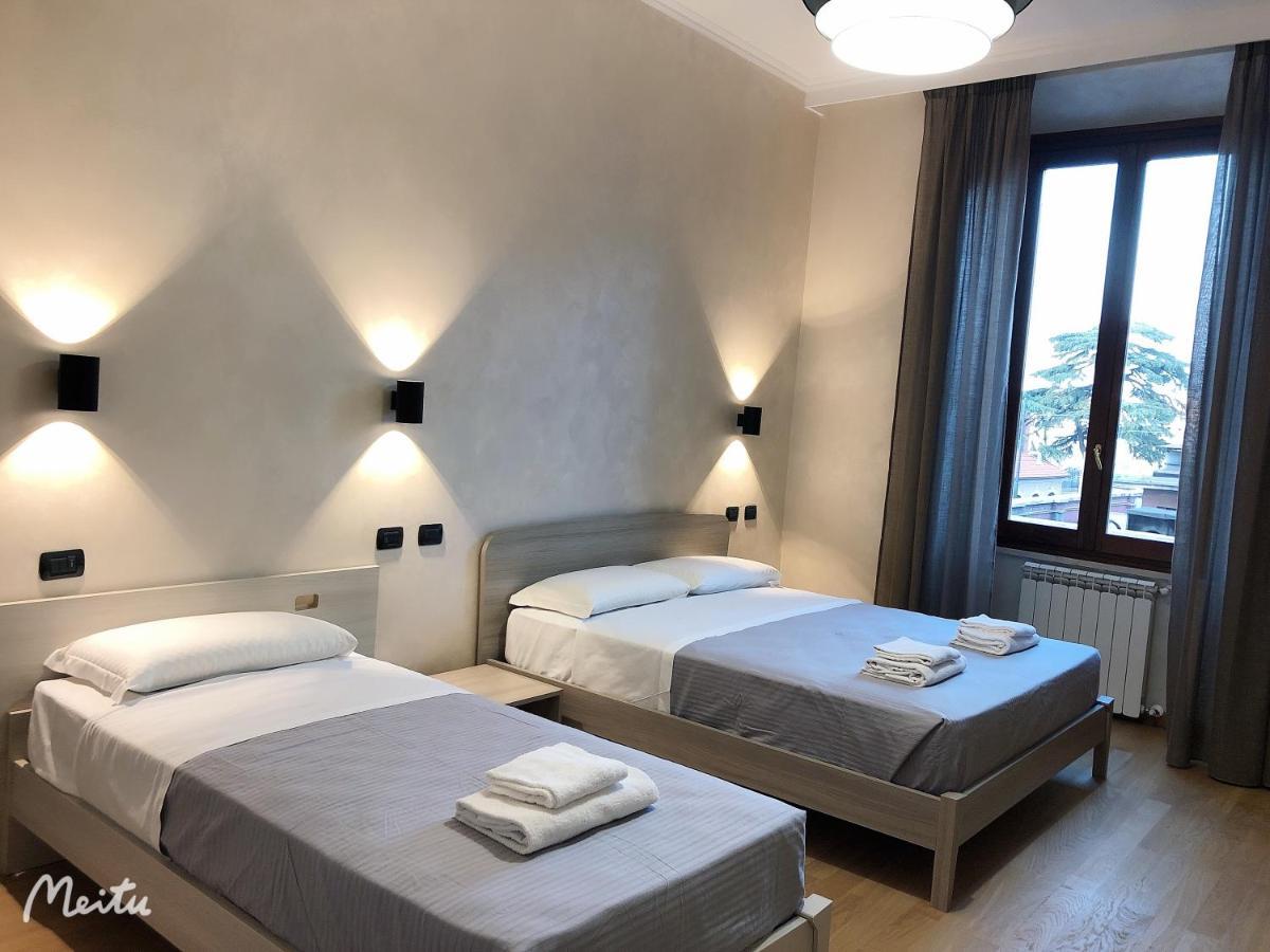 Romafullhouse Guesthouse Rome Exterior photo