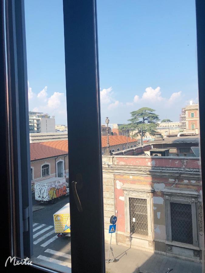 Romafullhouse Guesthouse Rome Exterior photo