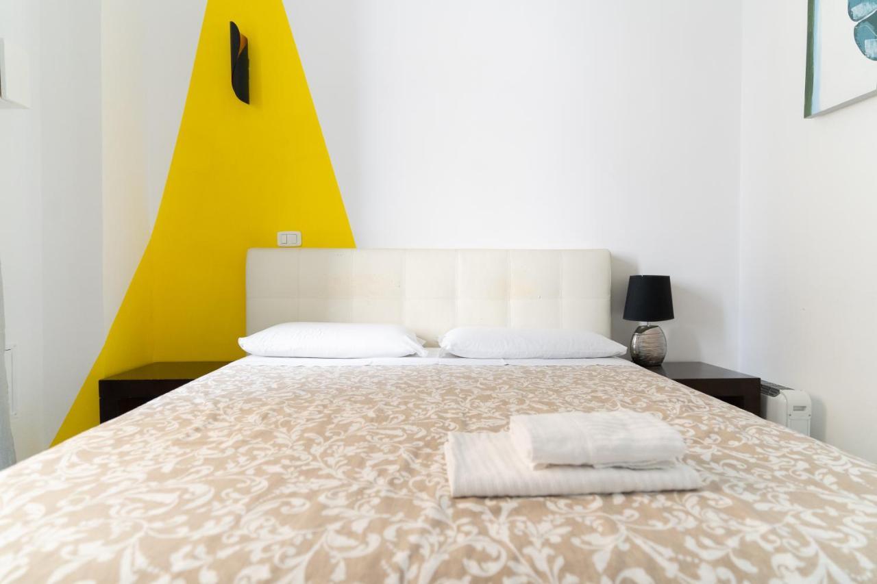 Romafullhouse Guesthouse Rome Exterior photo
