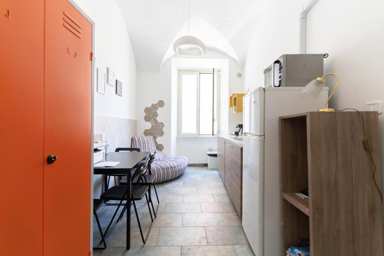 Romafullhouse Guesthouse Rome Exterior photo
