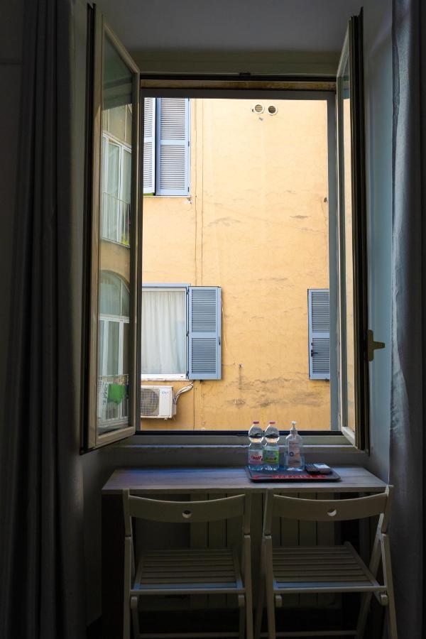 Romafullhouse Guesthouse Rome Exterior photo